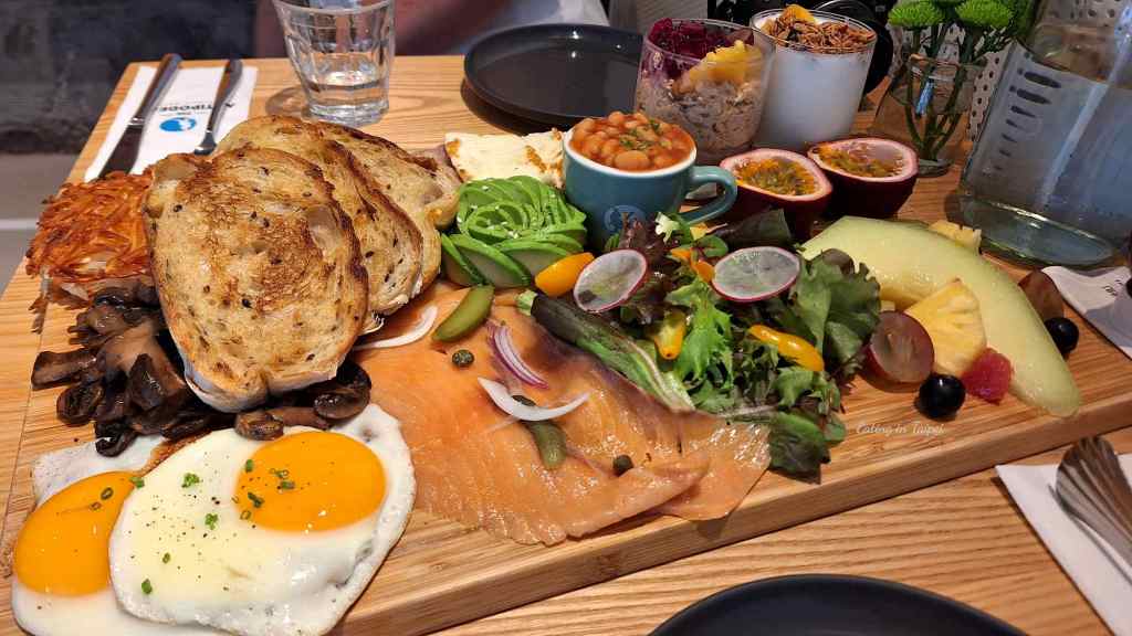 Antipodean queen breakfast platter 3
