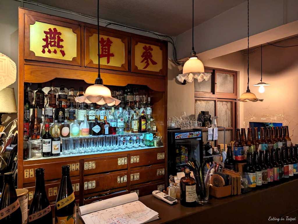 Shiyu beef noodles counter